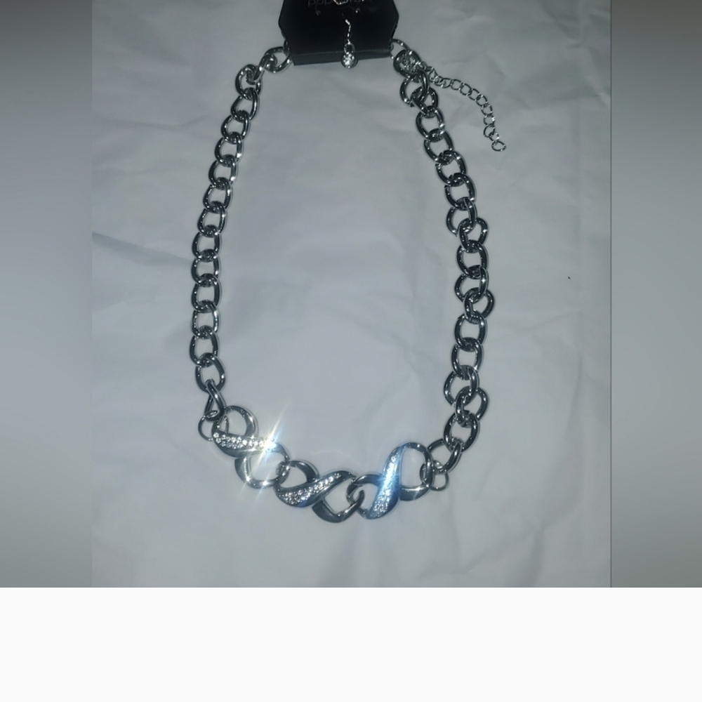 Paparazzi Silver Chunky Chain Necklace